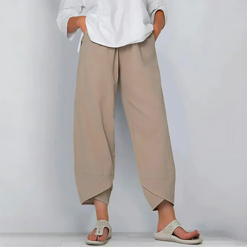 Pantaloni donna larghi – modello estivo con orlo asimmetrico